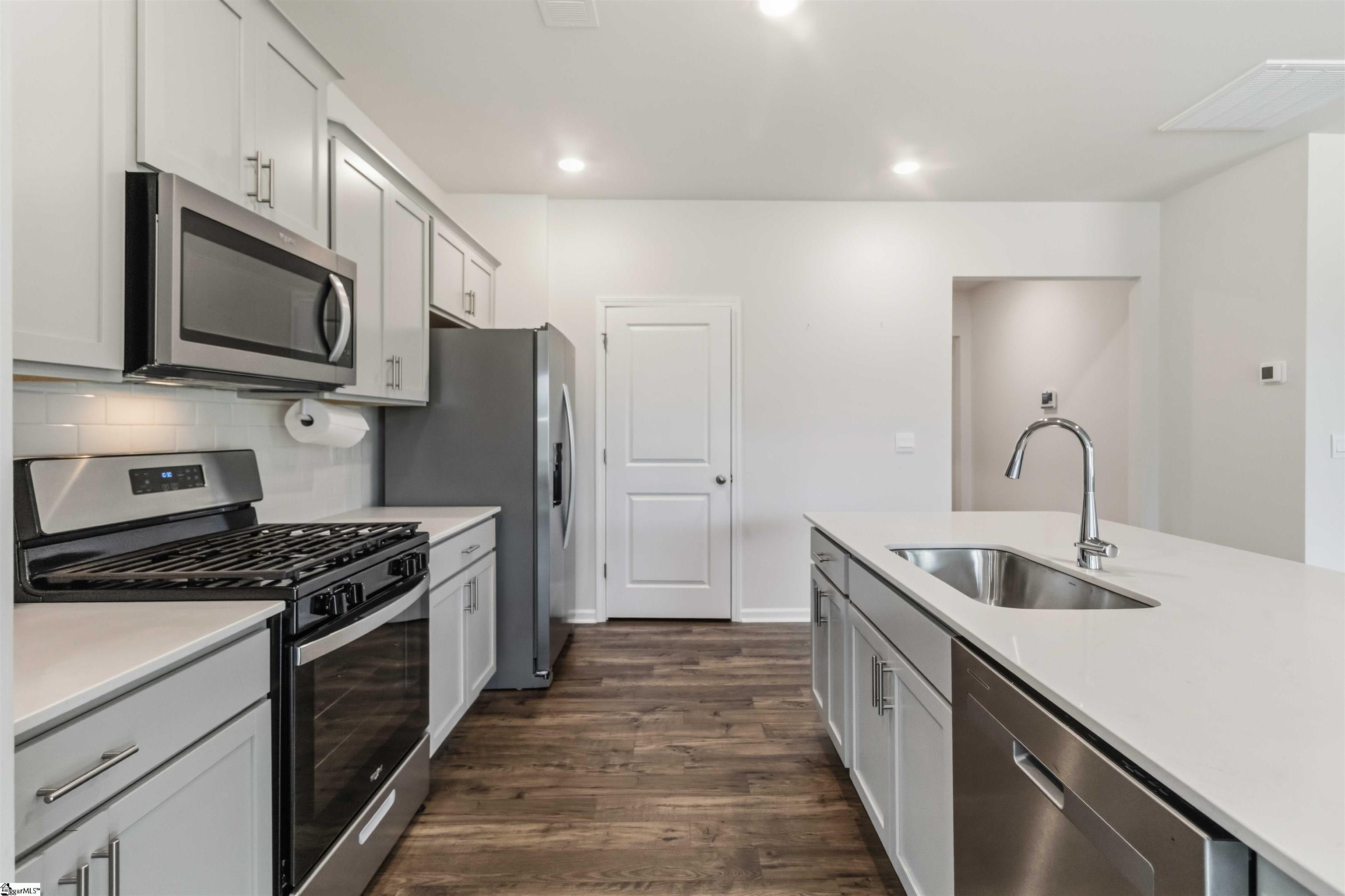 707 Bayridge Road Simpsonville, SC 29680 - Photo 9 of 23