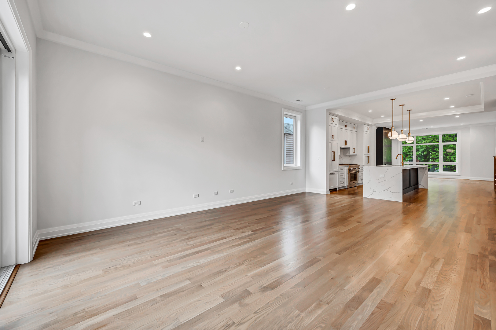 2718 North Racine Avenue, Unit 1 Chicago, IL 60614 - Photo 5 of 11 Gallery Image 5