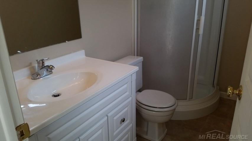 2933 Roundtree Drive Troy, MI 48083 - Photo 26 of 31 31268783-25.JPG