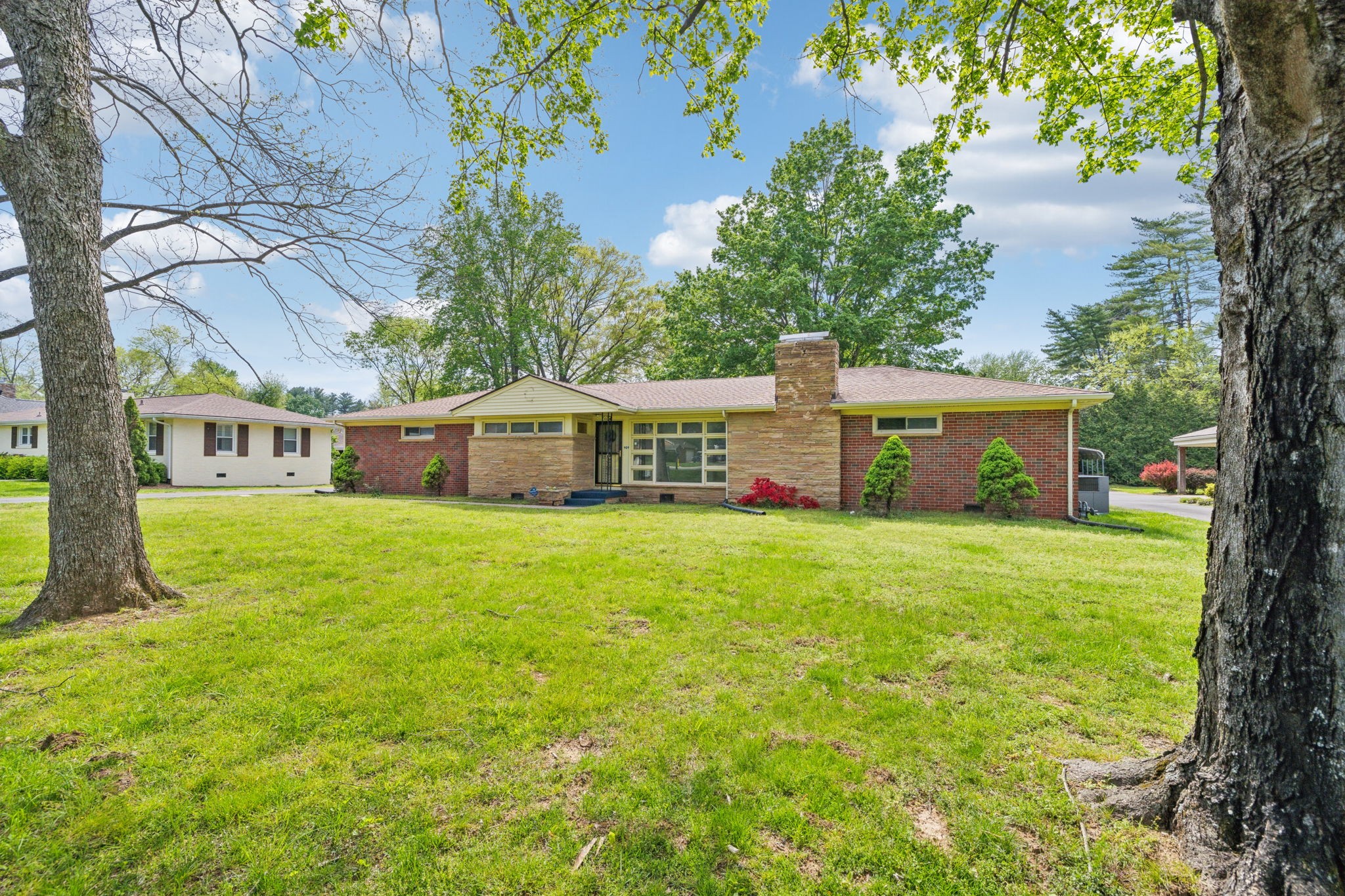 909 Hillsboro Road Franklin, TN 37064 - Photo 2 of 41 Gallery Image 2