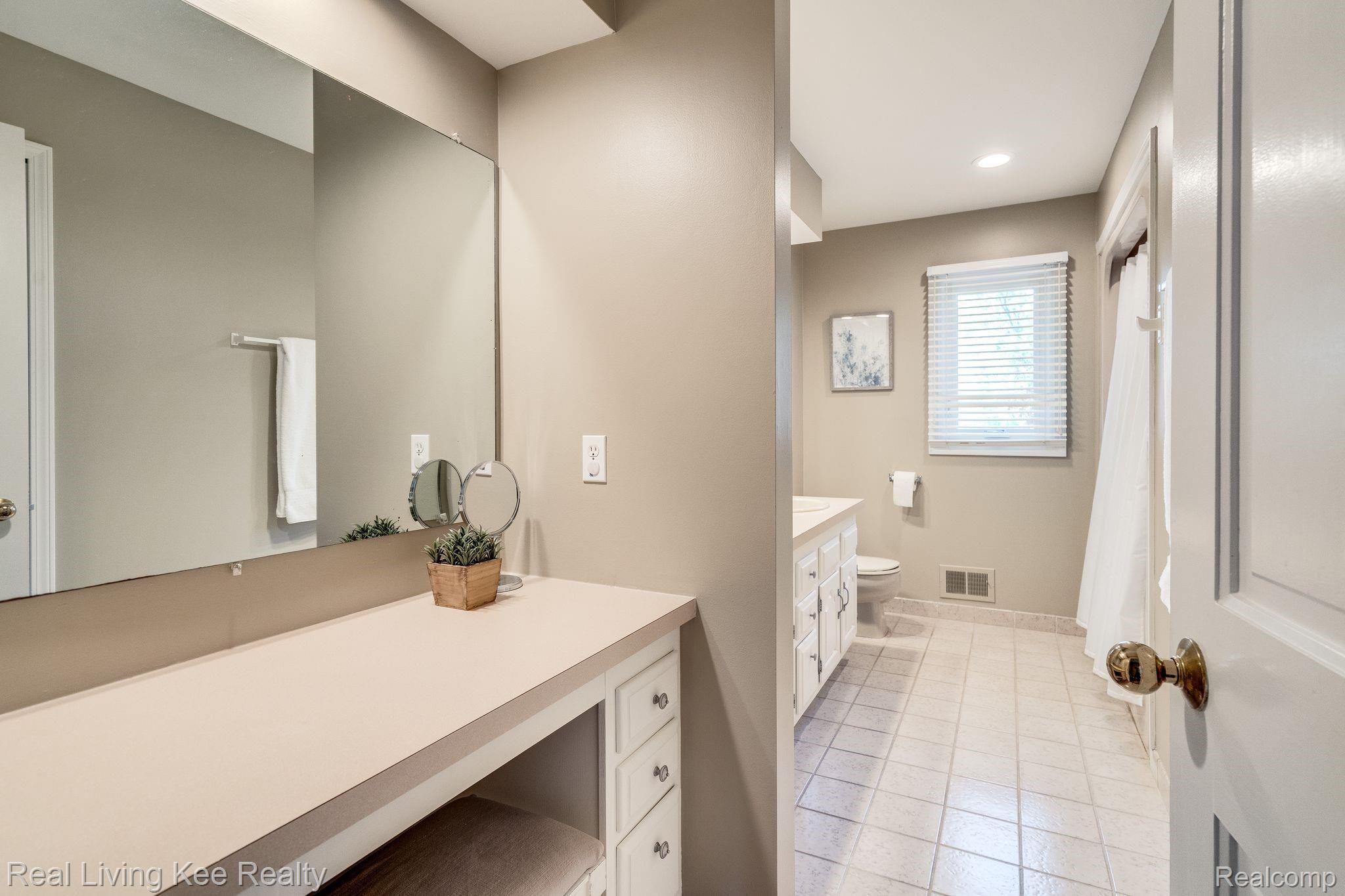 1730 Jason Circle Rochester, MI 48306 - Photo 25 of 31 29.jpeg