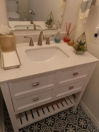 a close view of sink and tap