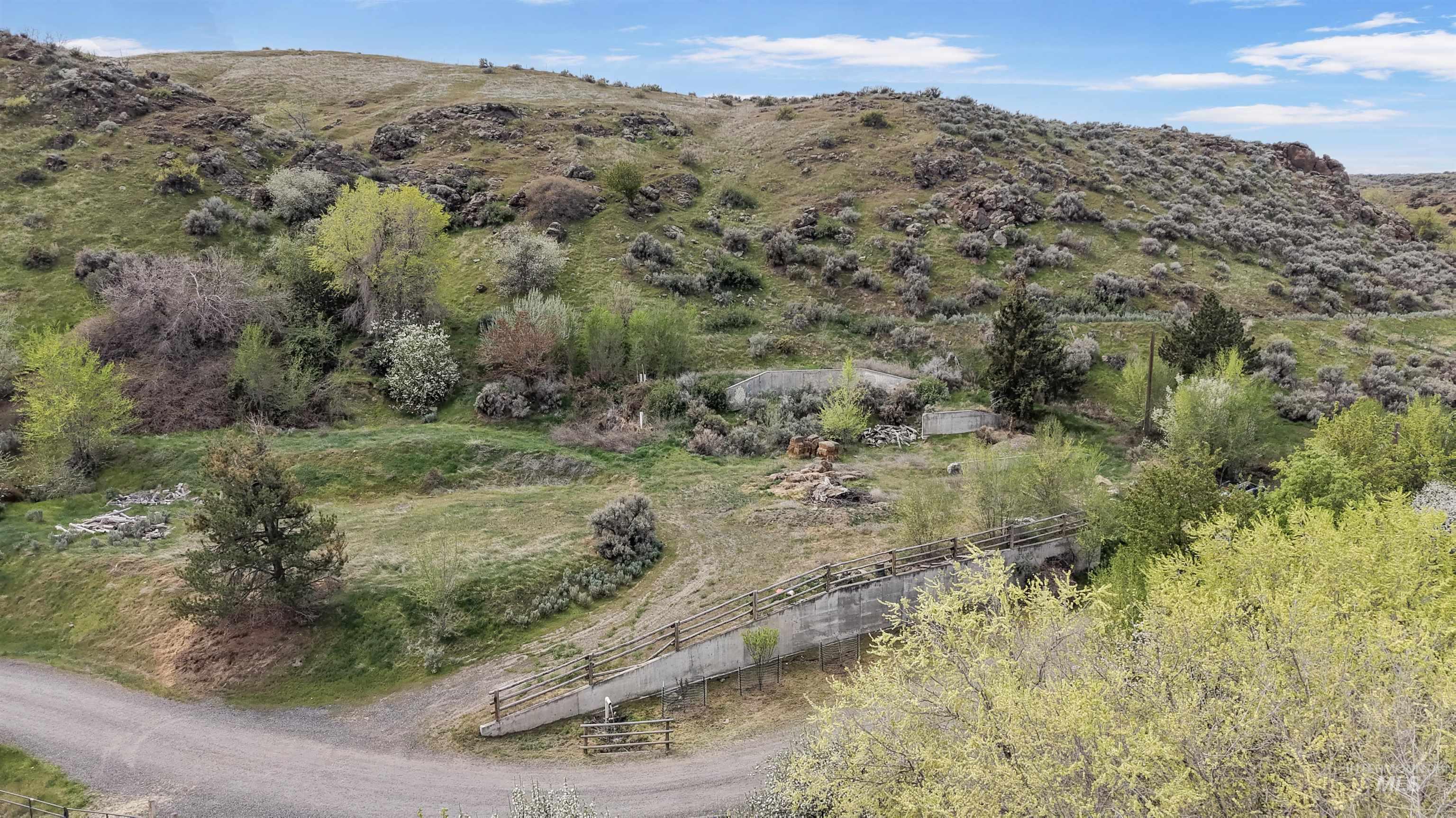 4785 A River Road Buhl, ID 83316 - Photo 1 of 28