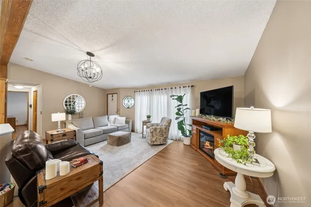 $235,000 | 2350 Rincon Avenue, Enumclaw, WA 98022