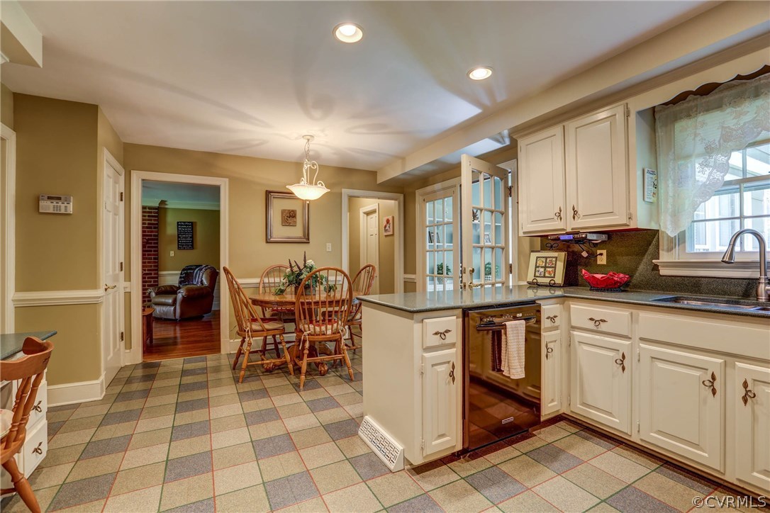 825 Castle Hollow Road Midlothian, VA 23114 - Photo 14 of 34