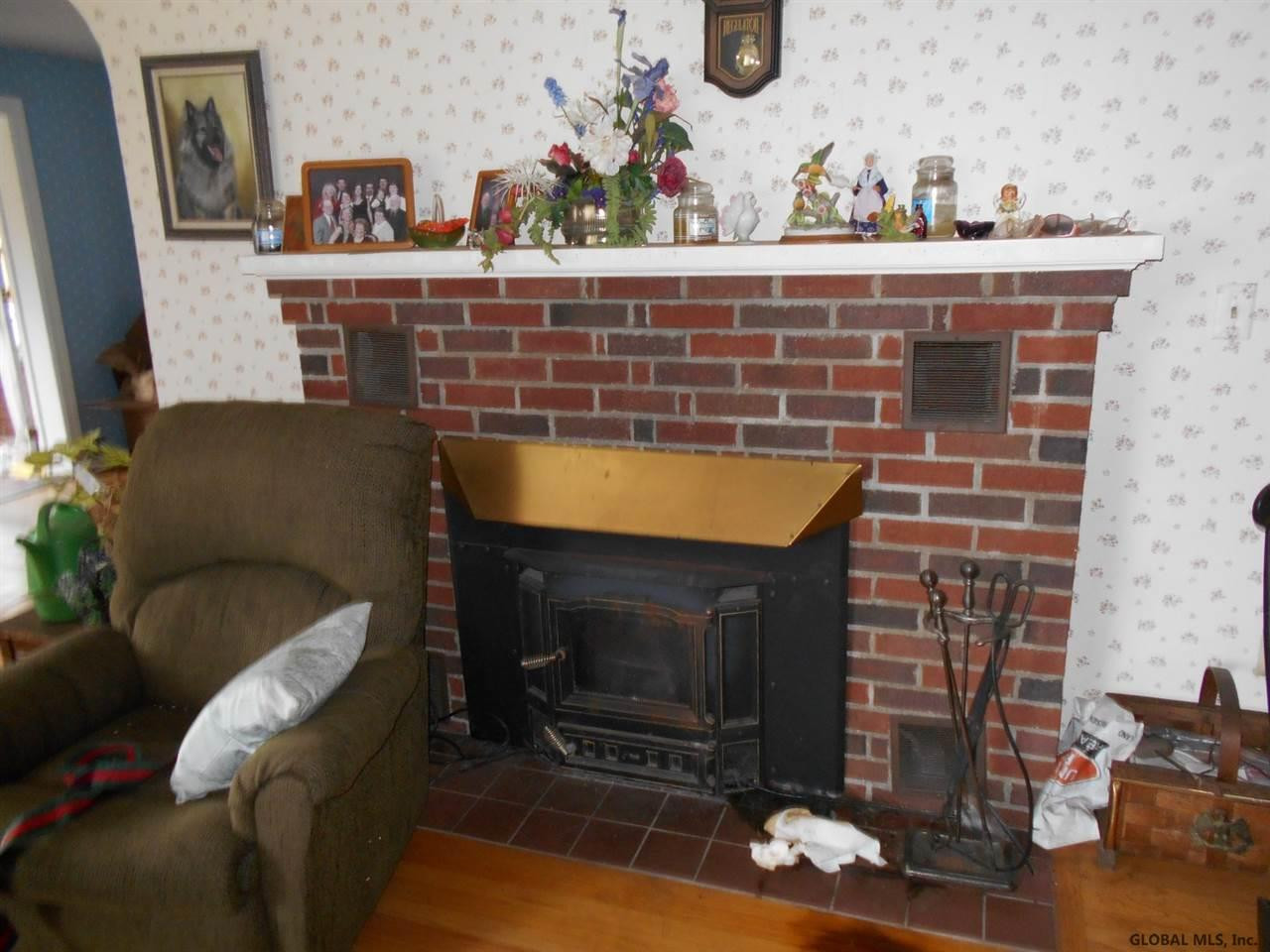 131 Spring Road Glenville, NY 12302 - Photo 5 of 17 Photo 5