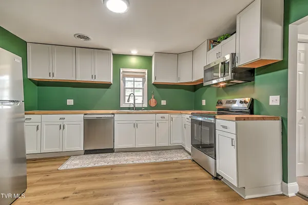 $269,500 | 3309 Rustic Hills Drive, Kingsport, TN 37660