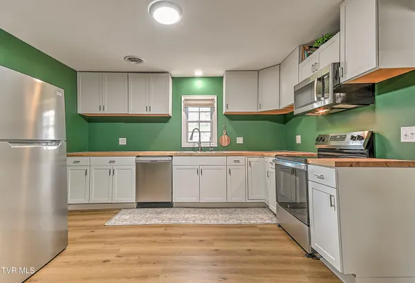 $269,500 | 3309 Rustic Hills Drive, Kingsport, TN 37660