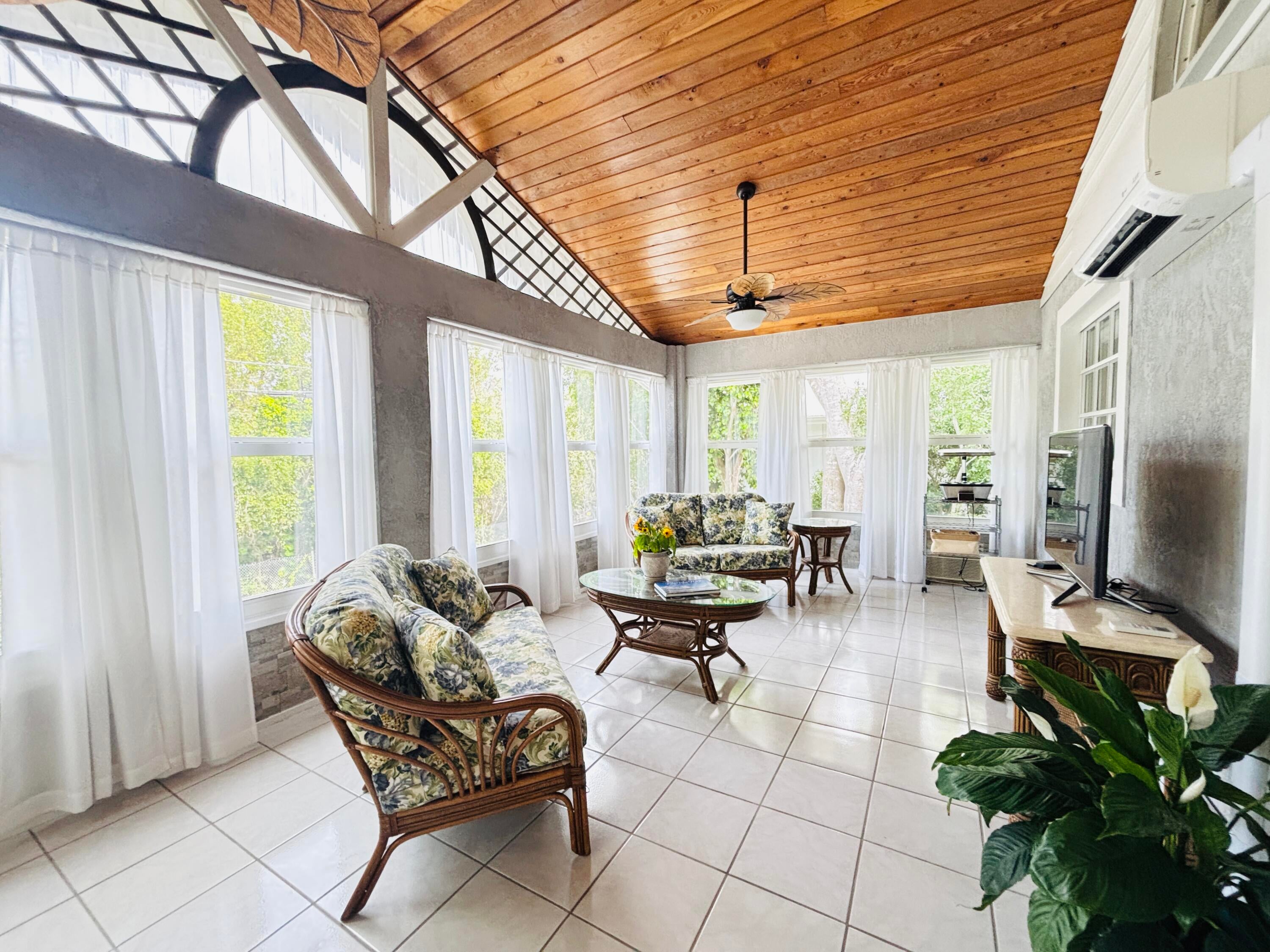 1033 Valencia Road Key Largo, FL 33037 - Photo 20 of 72 Gallery Image 20