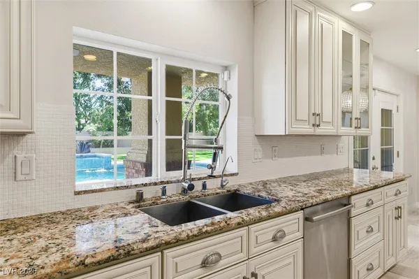 $1,490,000 | 2252 Buckingham Court, Henderson, NV 89074
