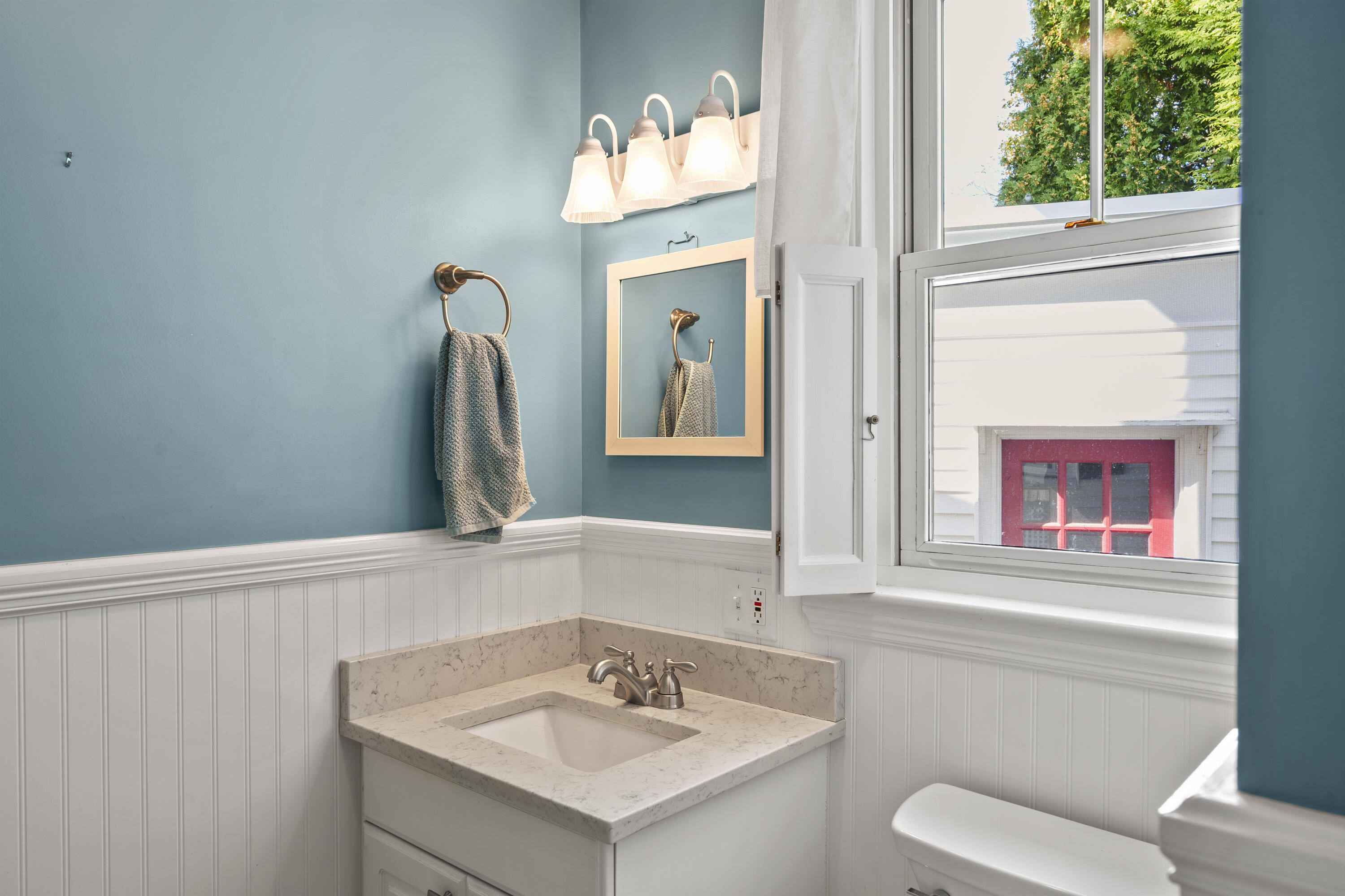 7 Mountain View Road Cape Elizabeth, ME 04107 - Photo 12 of 32 119_7 mountain view rd_Morneau Studios_P