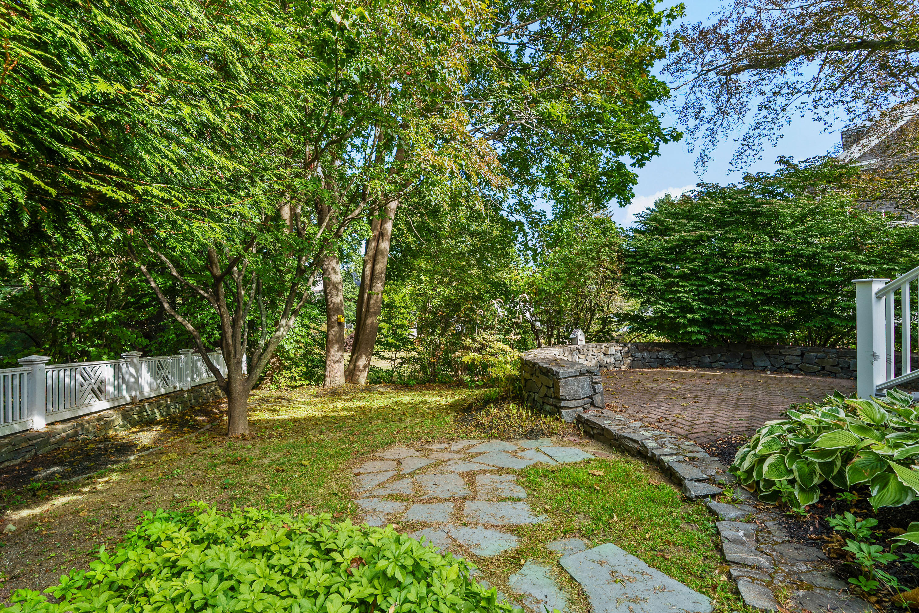 7 Mountain View Road Cape Elizabeth, ME 04107 - Photo 5 of 32 110_7 Mountain View Rd_MorneauStudios_pr