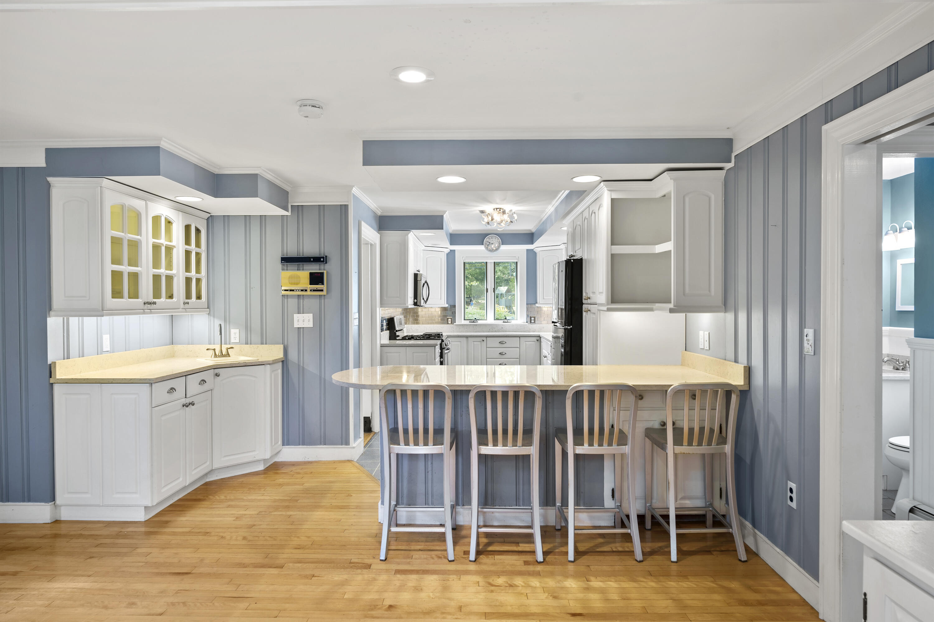 7 Mountain View Road Cape Elizabeth, ME 04107 - Photo 6 of 32 117_7 mountain view rd_Morneau Studios_P