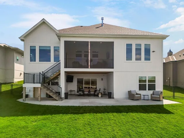 $889,950 | 25436 West 92nd Terrace, Lenexa, KS 66227