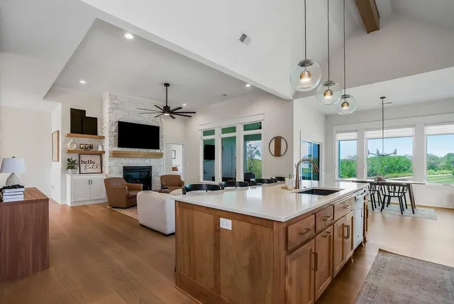 $889,950 | 25436 West 92nd Terrace, Lenexa, KS 66227