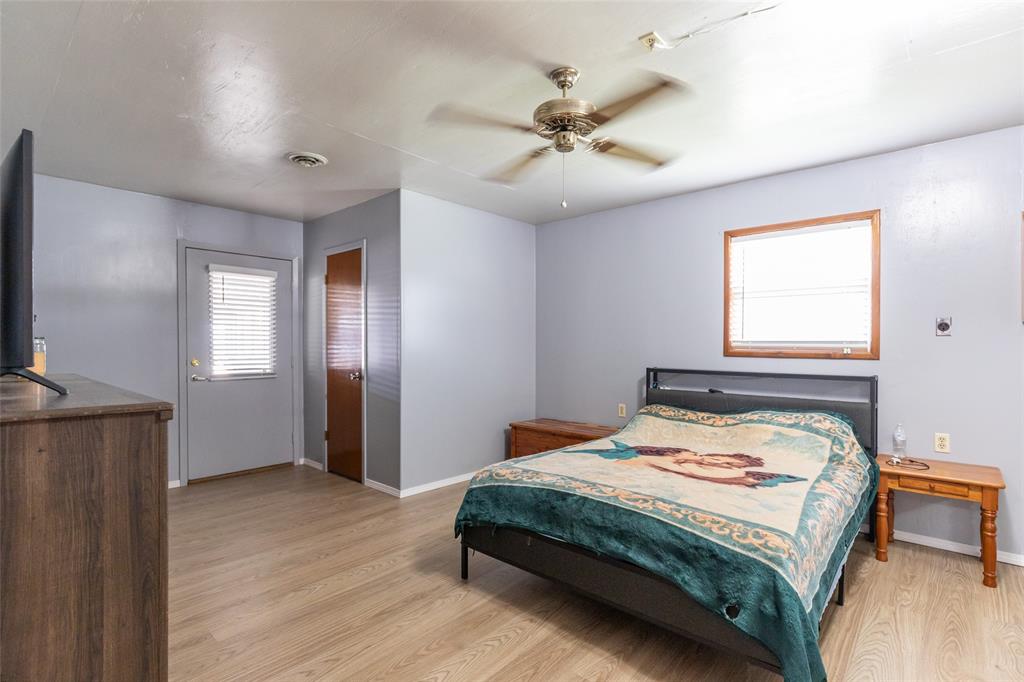 8867 Spinks Road Abilene, TX 79603 - Photo 10 of 39
