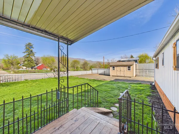$189,000 | 7680 Sweet Ola Highway, Sweet, ID 83670