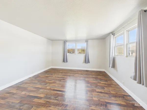 $189,000 | 7680 Sweet Ola Highway, Sweet, ID 83670