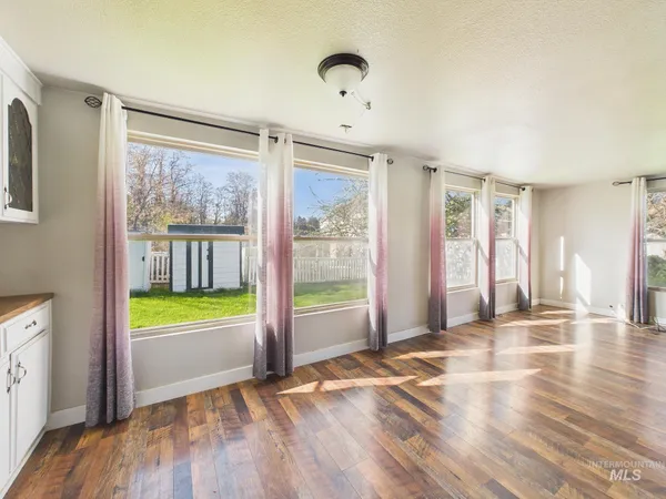 $189,000 | 7680 Sweet Ola Highway, Sweet, ID 83670