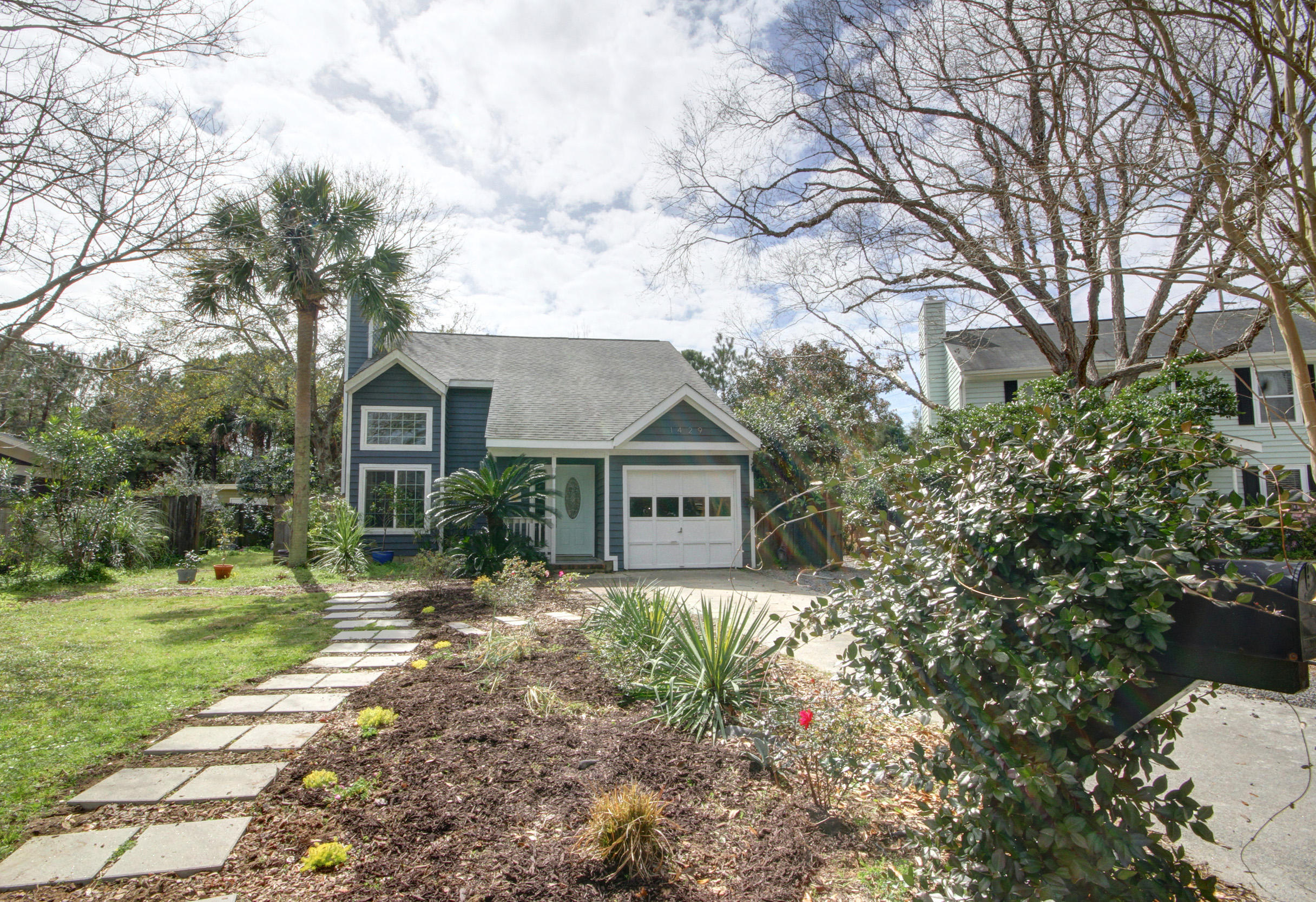 1429 Oak Landing Road Mount Pleasant, SC 29464 - Photo 3 of 36 1429 Oaklanding_100