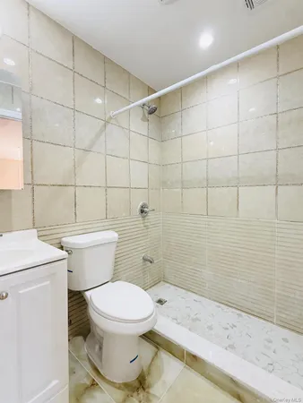 $3,250 | 139-18 Lakewood Avenue, Unit 2F | Jamaica