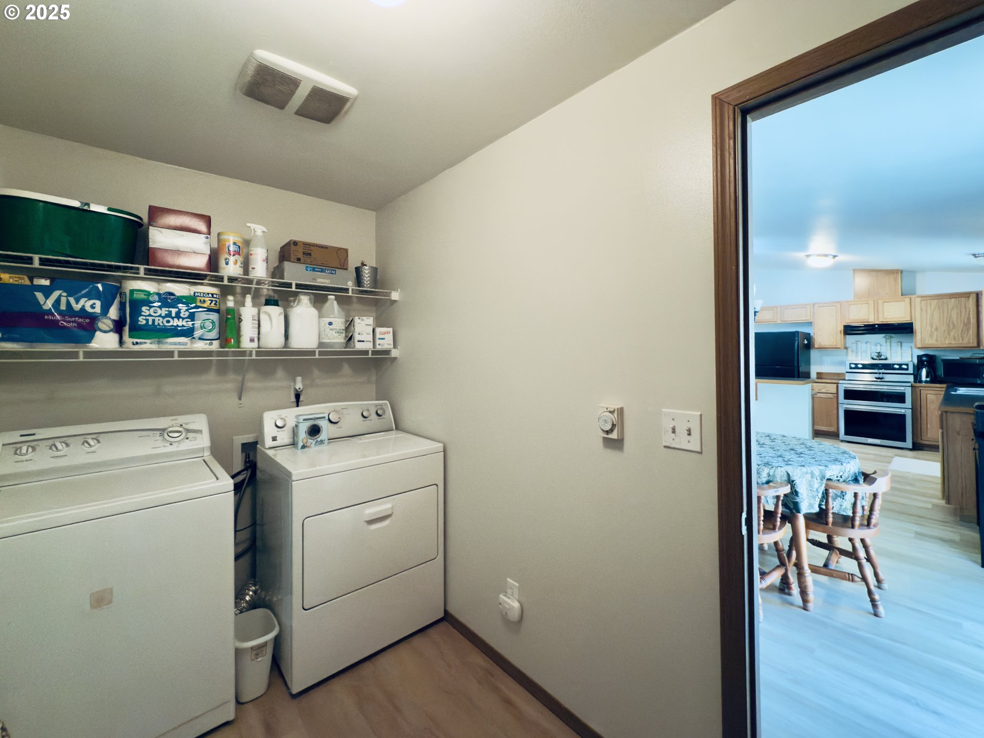 2037 Delameter Road Castle Rock, WA 98611 - Photo 20 of 23 Laundry