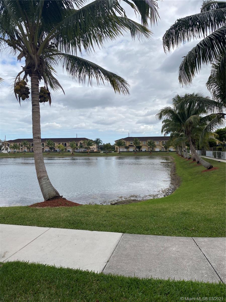 16630 Southwest 70th Street Miami, FL 33193 - Photo 3 of 4