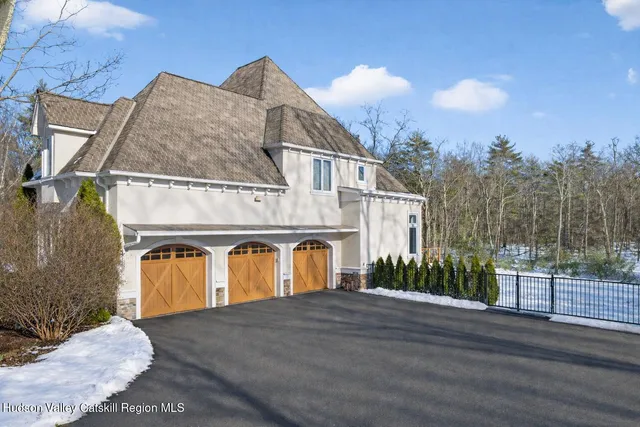 $2,150,000 | 11 Snyder Road, Saugerties, NY 12477