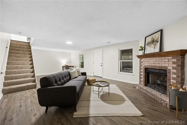 $319,000 | 4107 Emma Lou Drive, Floyds Knobs, IN 47119