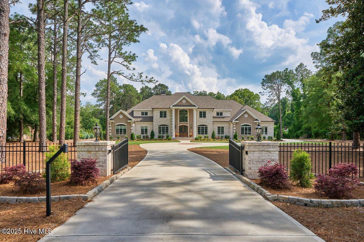 2270 Midland Road Pinehurst, NC 28374 - Photo 2 of 91 Entry gate
