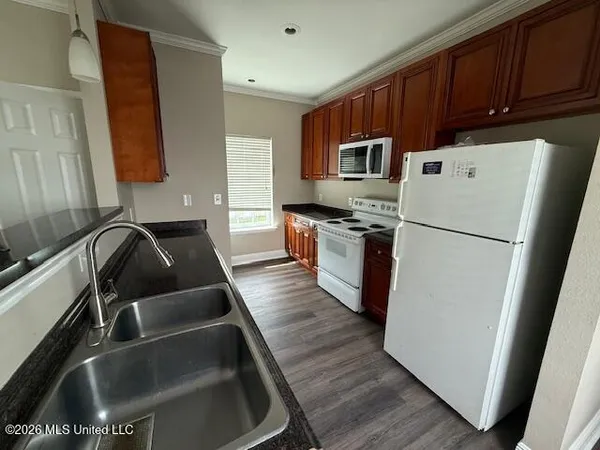 $975 | 12147 Prudie Circle, Unit B, Gulfport, MS 39503