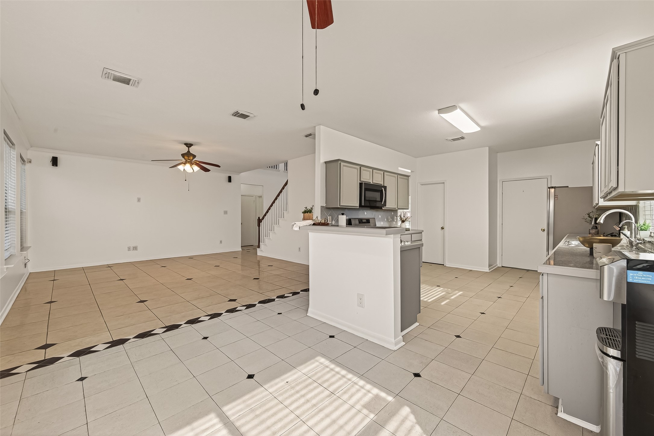 16315 April Ridge Drive Houston, TX 77083 - Photo 12 of 48