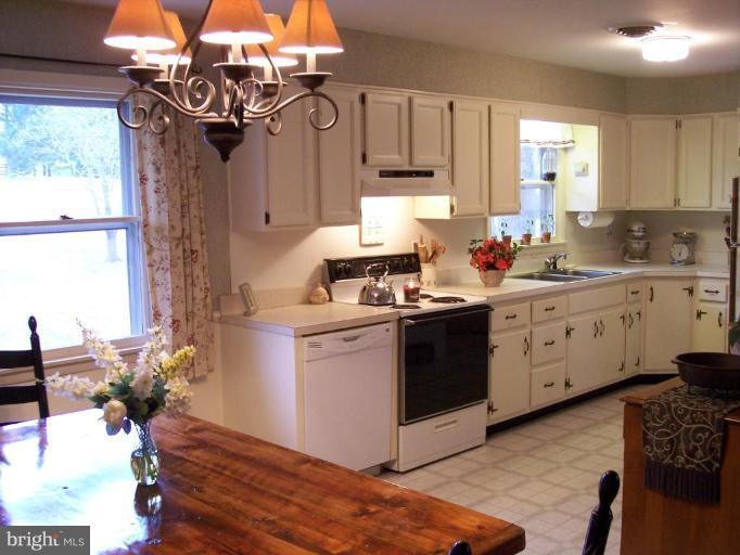736 Lucabaugh Mill Road Westminster, MD 21157 - Photo 6 of 22 Kitchen #2