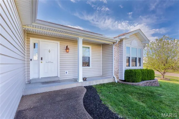 $419,900 | 2701 Providence Ridge Drive, Wentzville, MO 63385