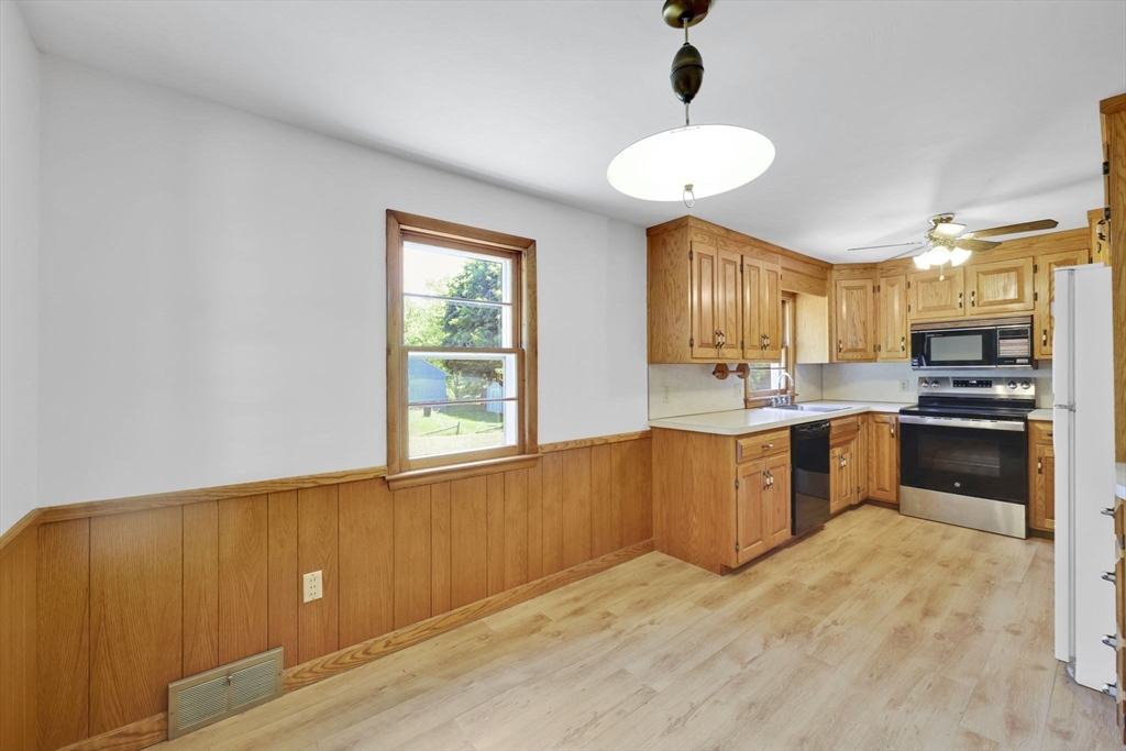 39 Northway Drive Springfield, MA 01119 - Photo 15 of 30