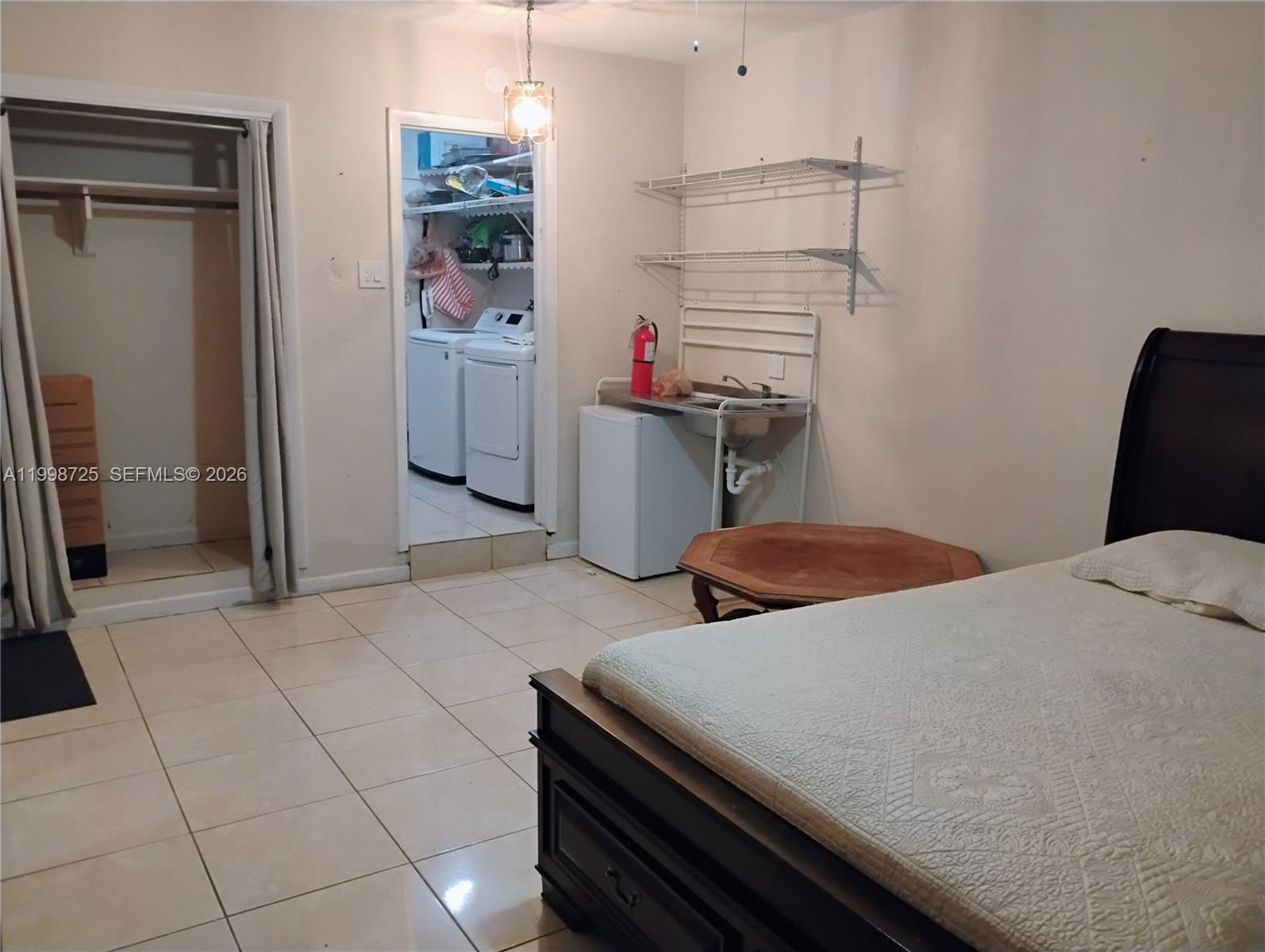 **** Thomas Street, Unit 1 Hollywood, FL 33021 - Photo 2 of 9