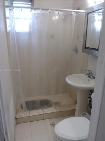 $1,150 | **** Thomas Street, Unit 1, Hollywood, FL 33021