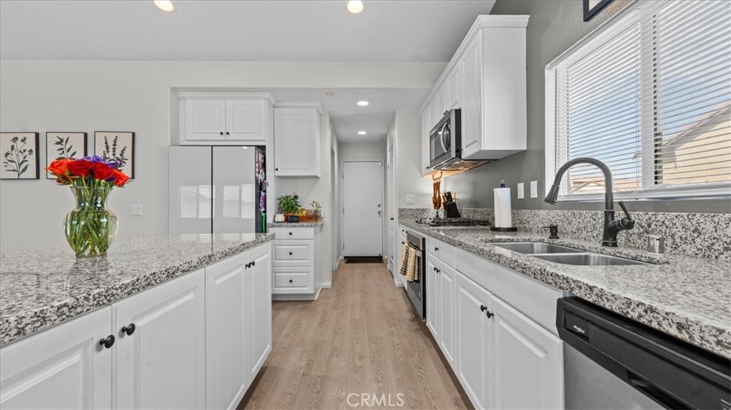 11886 Sierra Road Victorville, CA 92392 - Photo 15 of 41