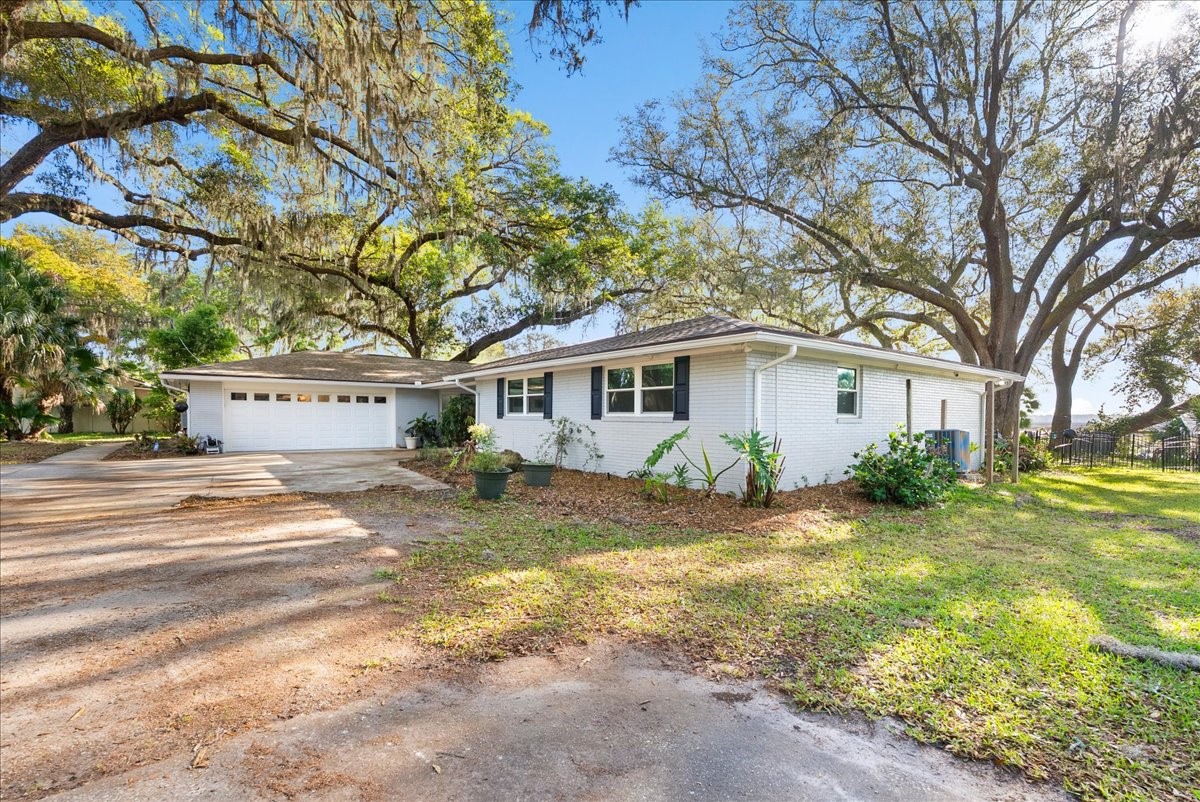 85316 Avant Road Yulee, FL 32097 - Photo 14 of 62 Side Driveway Pad