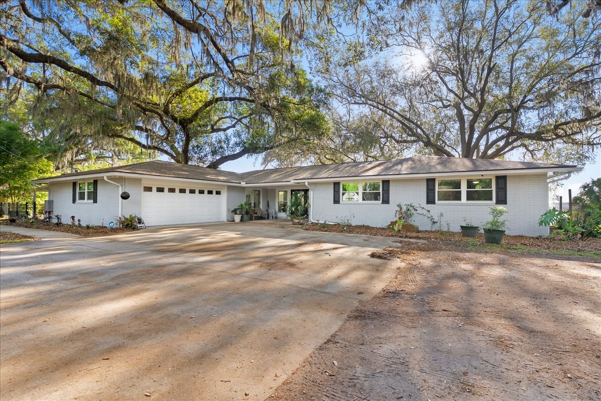 85316 Avant Road Yulee, FL 32097 - Photo 7 of 62 Main Driveway