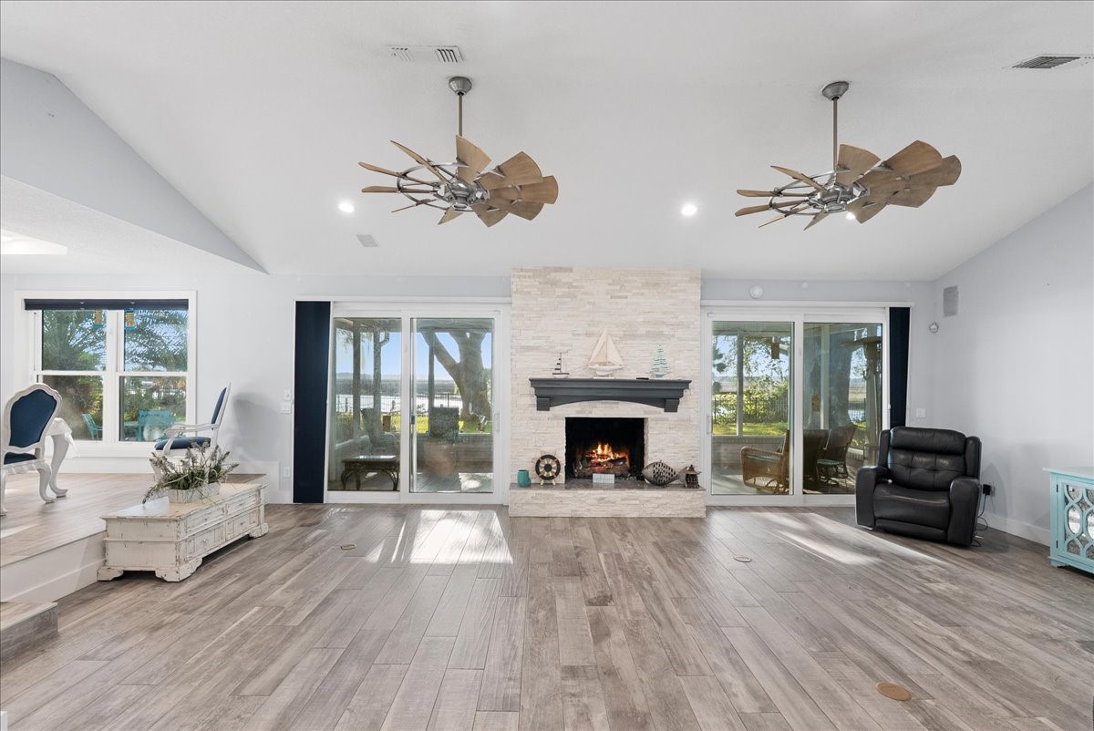 85316 Avant Road Yulee, FL 32097 - Photo 10 of 62 Living Room