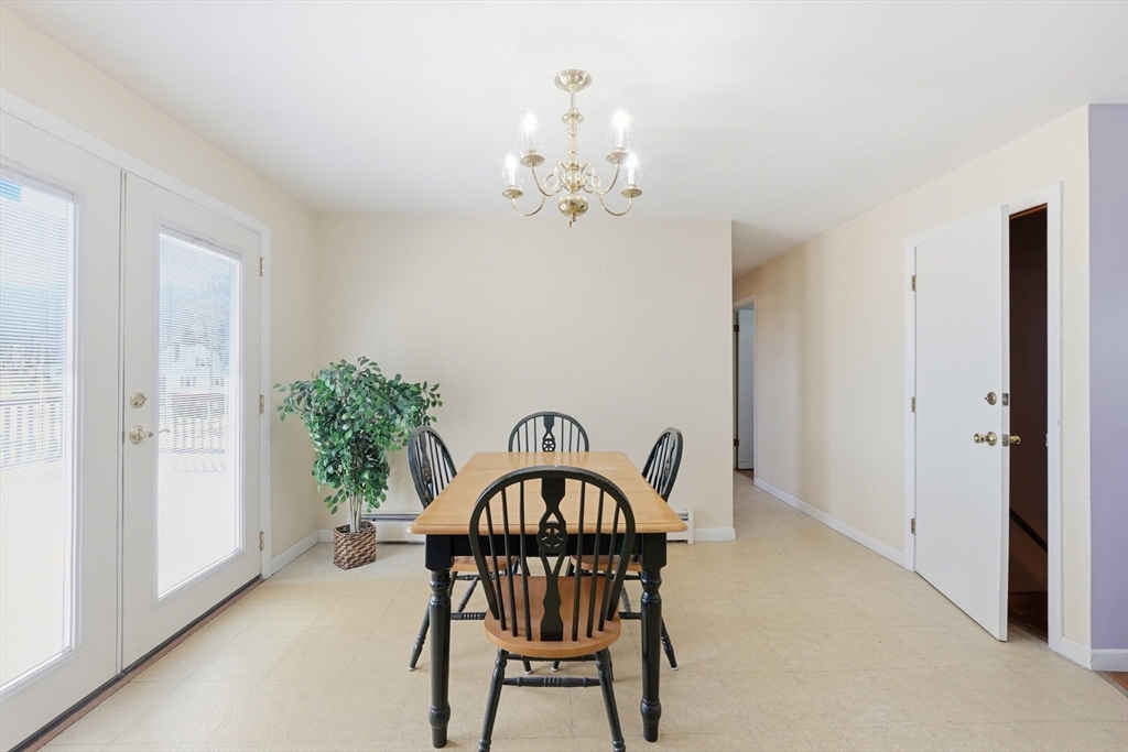 43 Robin Road Worcester, MA 01604 - Photo 10 of 31