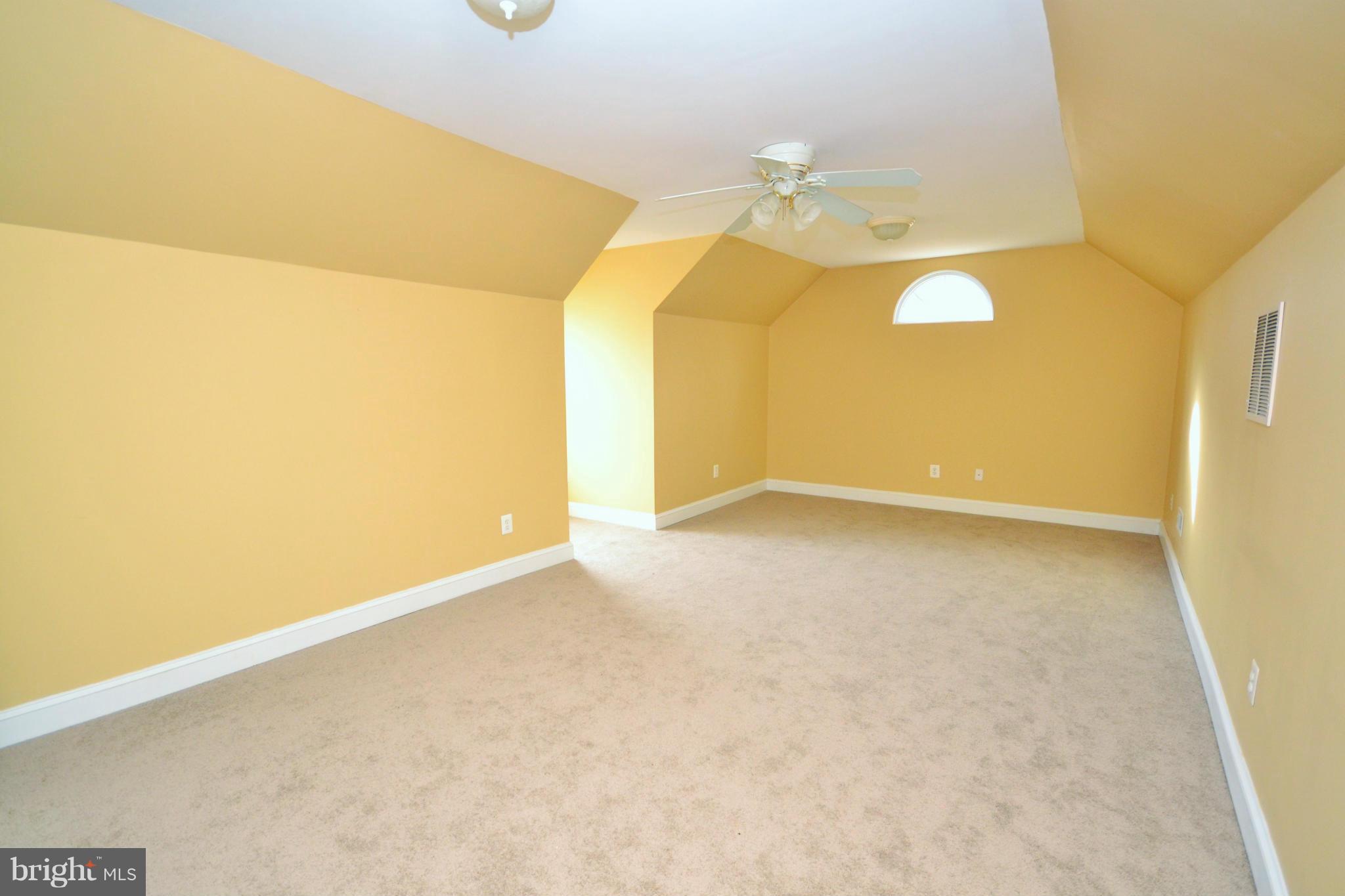 3233 Fortune Mountain Road Marshall, VA 20115 - Photo 17 of 30 Bedroom