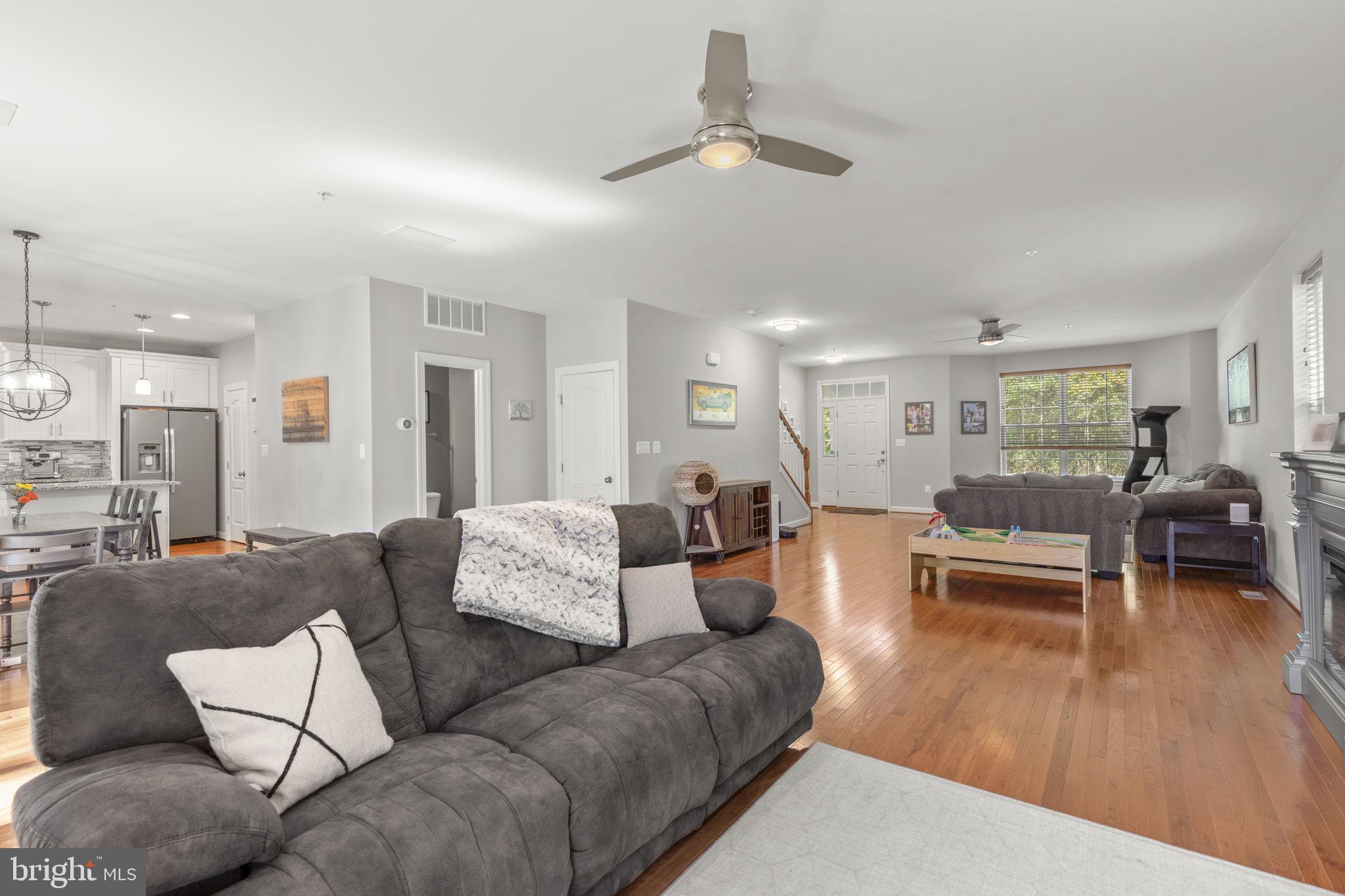 933 Marzoff Road Deale, MD 20751 - Photo 8 of 42 Gallery Image 8