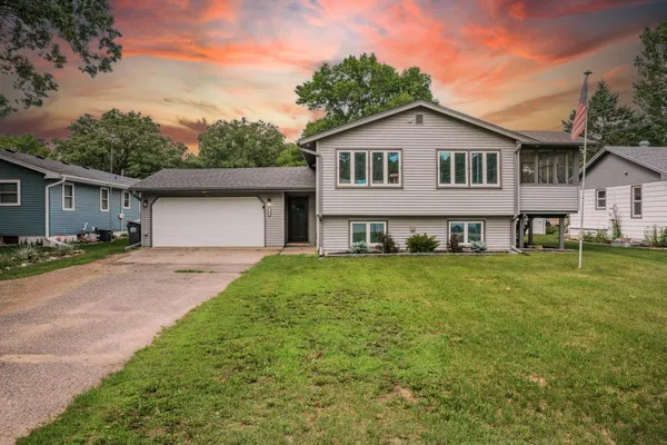 $320,000 | 1206 North 3rd Street, Princeton, MN 55371