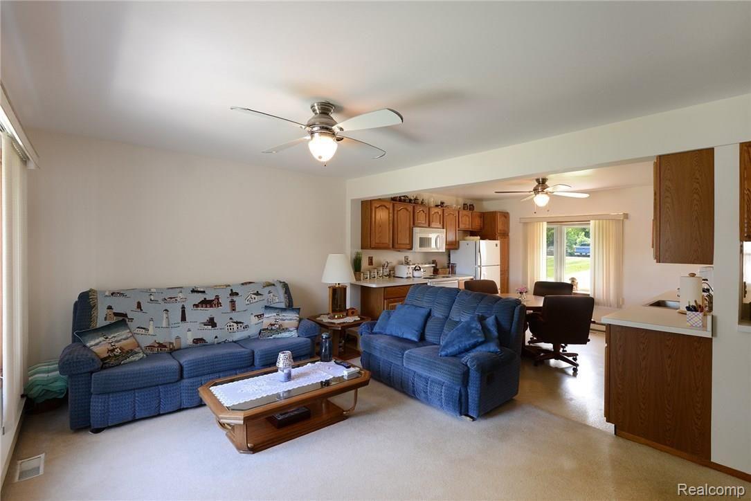 2937 Rubbins Road Howell, MI 48843 - Photo 27 of 27 Open floor plan .jpg