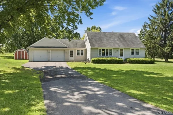 $249,000 | 3643 Eckhardt Road, Hamburg, NY 14075