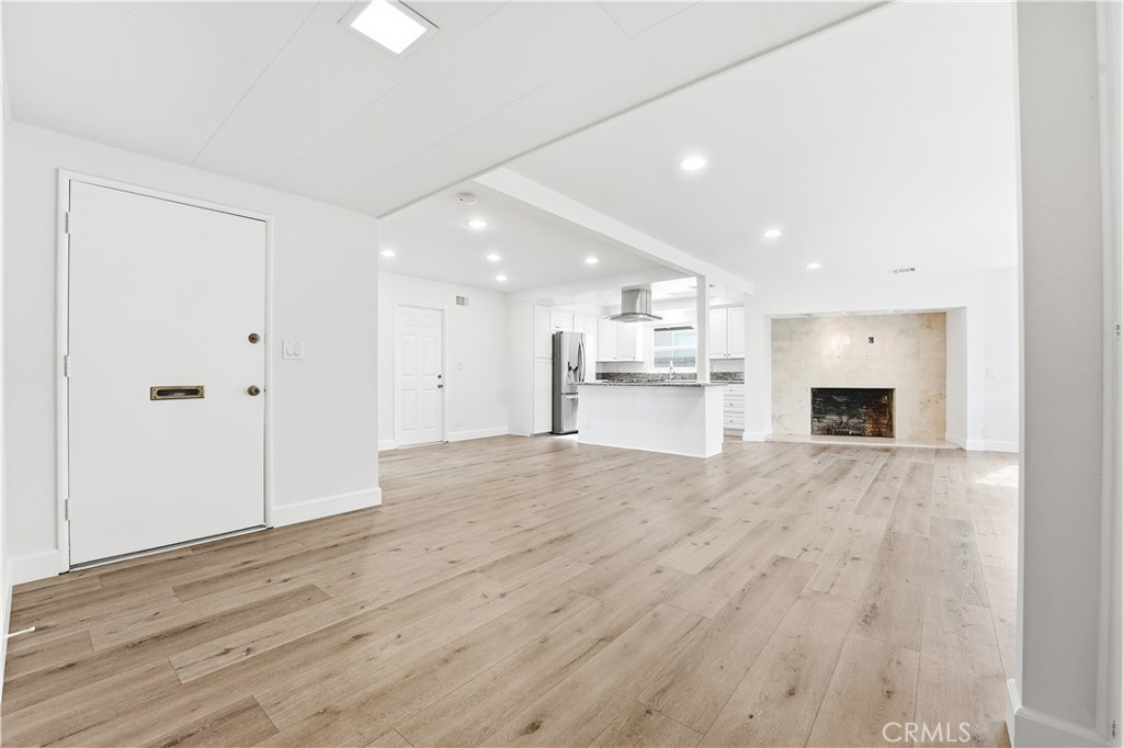 1056 North Shaffer Street Orange, CA 92867 - Photo 5 of 29