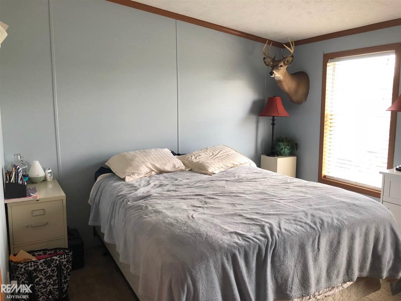 7354 Bealane Road Algonac, MI 48001 - Photo 21 of 36 31356932-20.JPG
