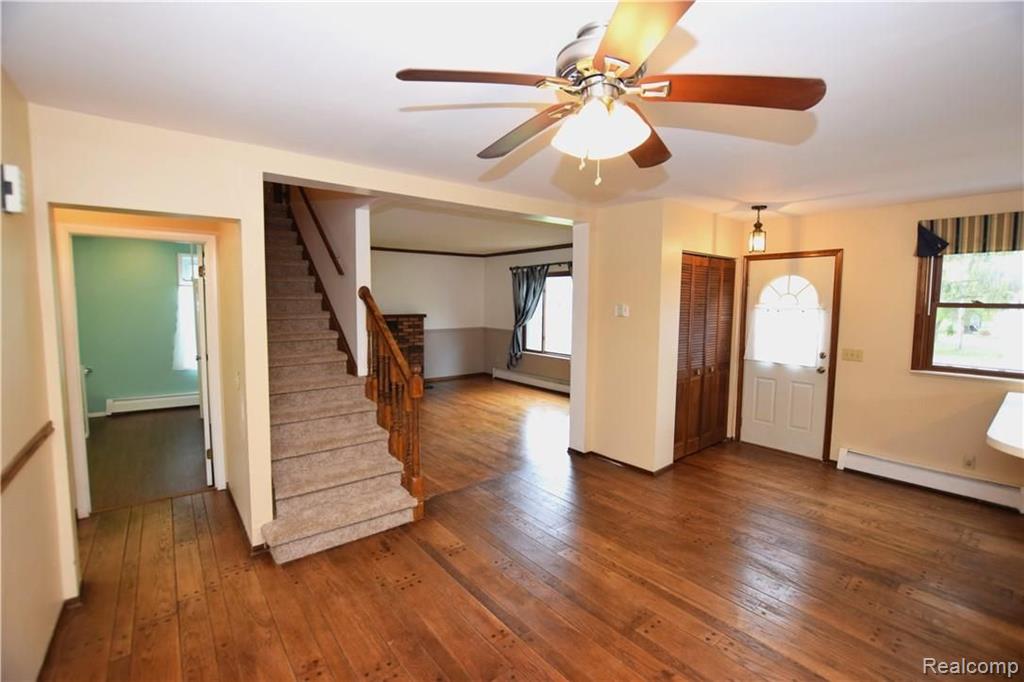 4305 South Genesee Road Grand Blanc, MI 48439 - Photo 8 of 26